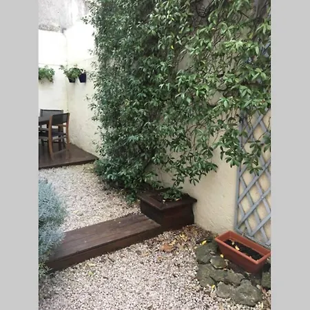 בית נופש Romantic House - Entrance To The Medieval Castle