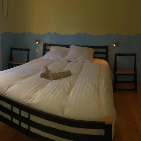 Romantic House - Entrance To The Medieval Castle בית נופש קרקסון