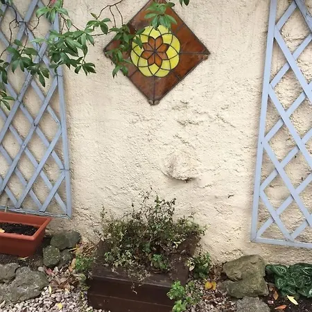 Romantic House - Entrance To The Medieval Castle בית נופש קרקסון