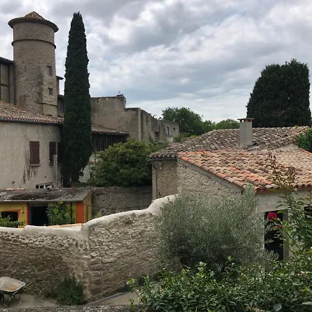 度假居 Romantic House - Entrance To The Medieval Castle